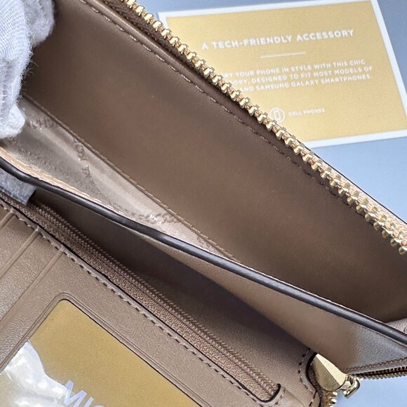 Michael Kors Jet Set Camel Pebbled Large Flat Multifunction Phone Case *READ* - Picture 10 of 15